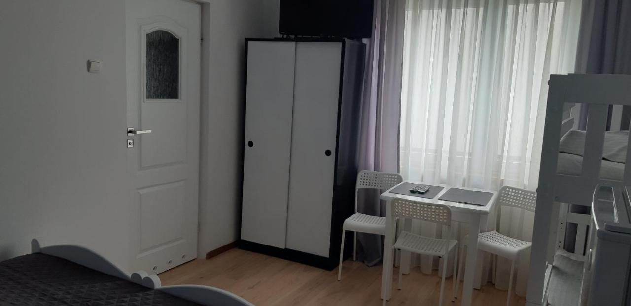 Pokoje Goscinne Galeon W Darlowku Ujście-Darłowskie Kültér fotó